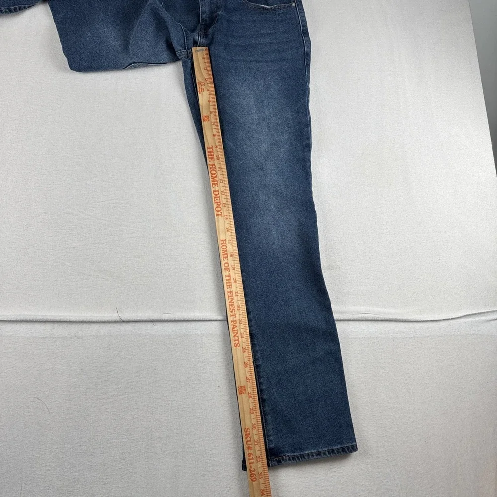 True Religion Ricky Relaxed Straight Mens Blue Jeans  fits 32*32 Denim